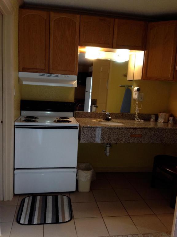 Americas Best Value Inn North Port Esterno foto