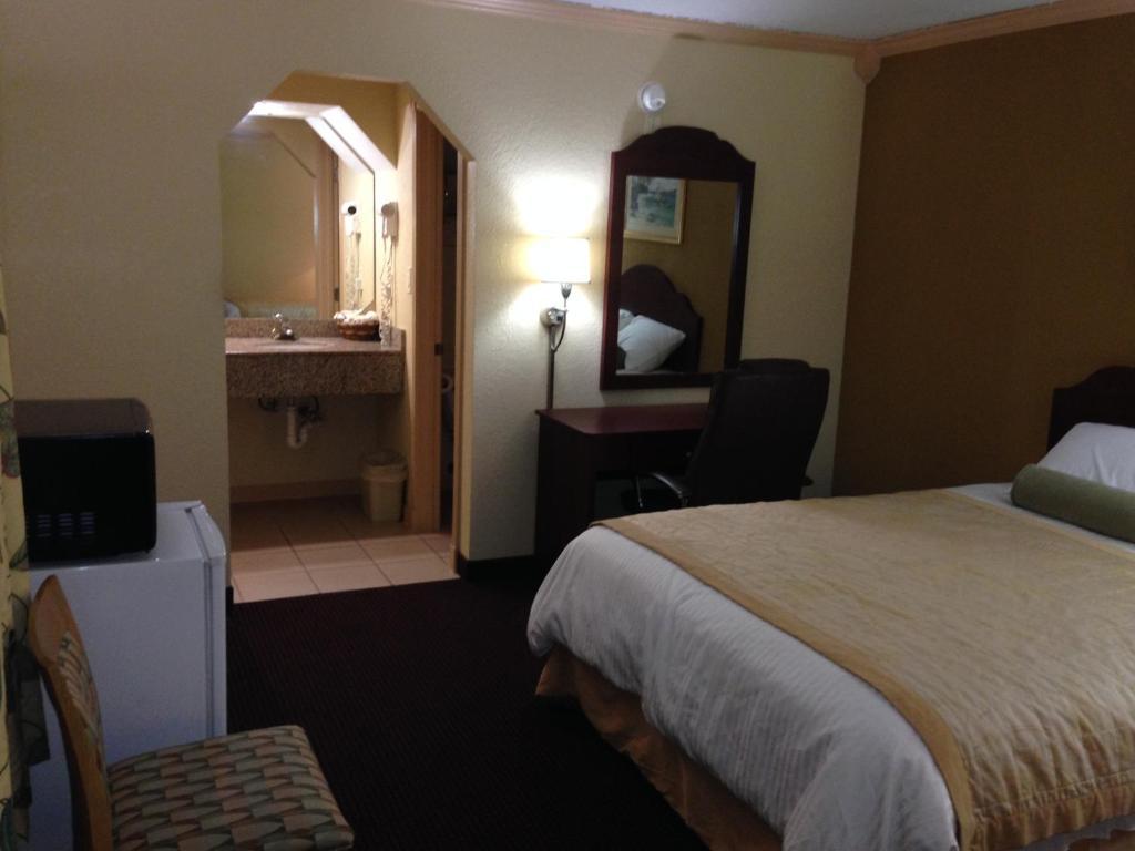 Americas Best Value Inn North Port Camera foto
