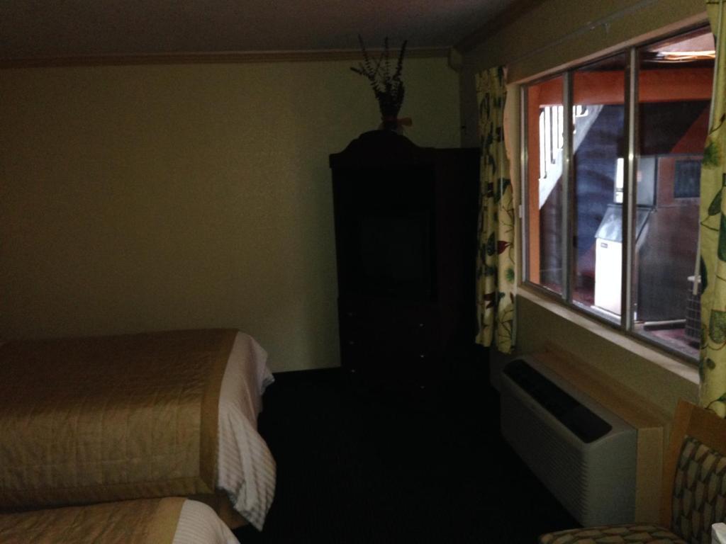 Americas Best Value Inn North Port Esterno foto