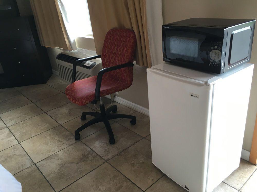 Americas Best Value Inn North Port Esterno foto