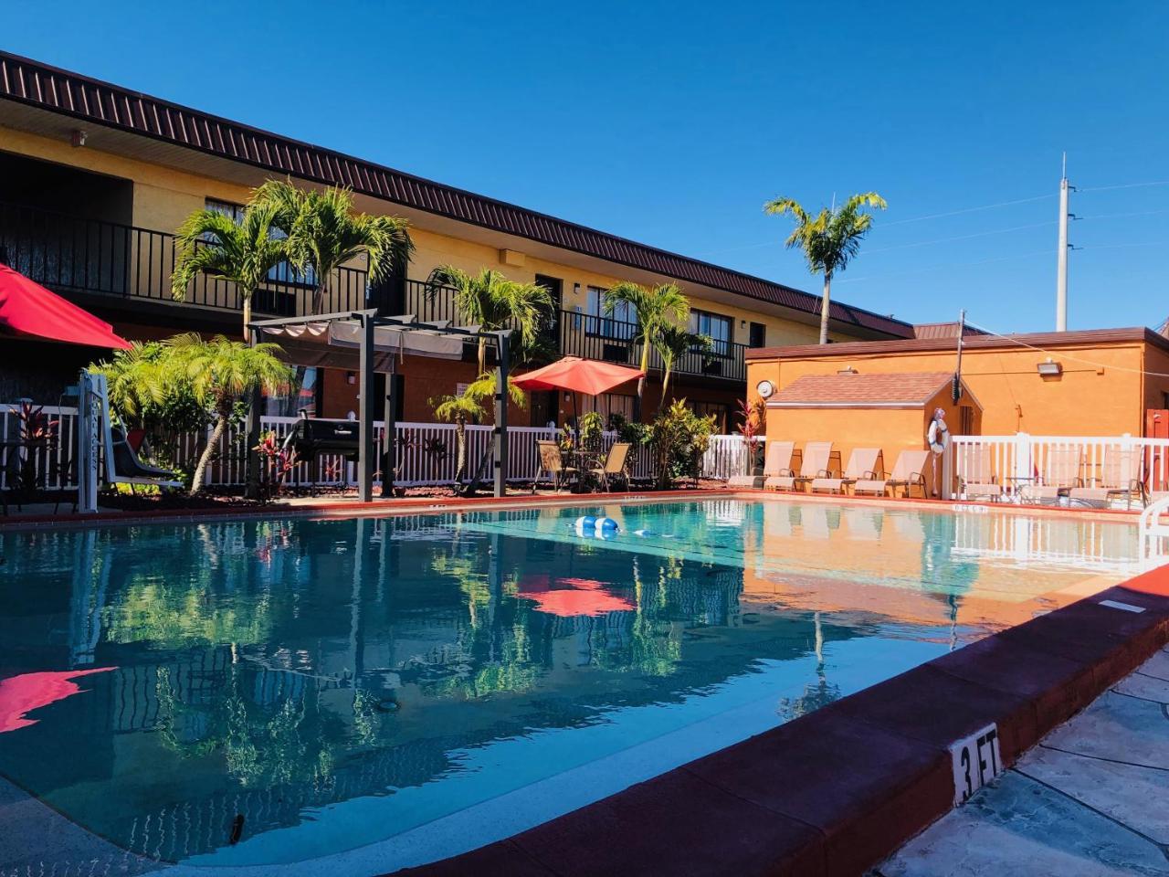 Americas Best Value Inn North Port Esterno foto